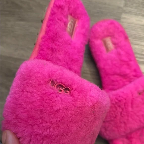 UGG Vibrant Pink Fluffy Slippers - Picture 3 of 5